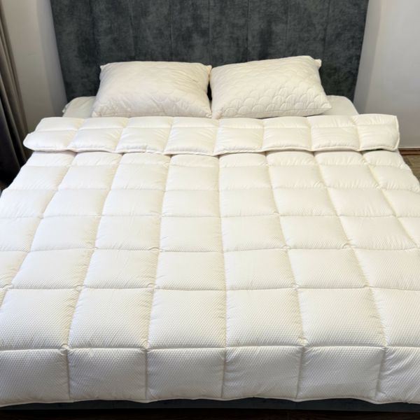 Одеяло всесезонное ODA Bamboo с бамбуковым волокном 350 г/м&sup2;, микрофибра, 200x220 см, светло-бежевое bam-sle-bla-006 фото
